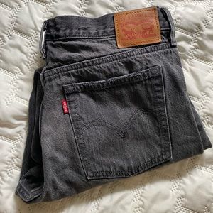 Levis’s mom jeans